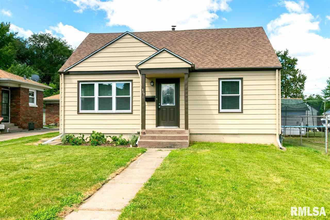 419 50th St., Moline, IL 61265