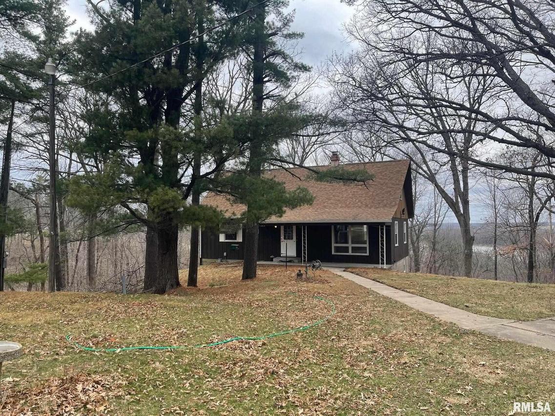 8215 147th St., Taylor Ridge, IL 61284