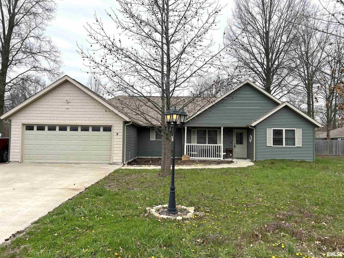 308 Noah Ln., Carterville, IL 62918