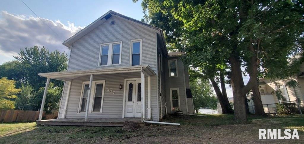 207 S High St., Port Byron, IL 61275