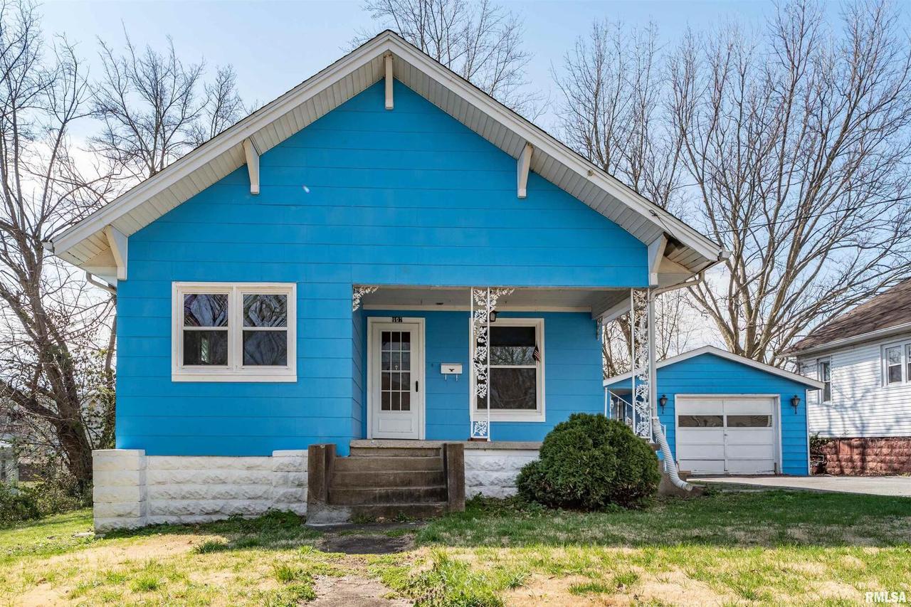 107 W 7th St., Johnston City, IL 62951