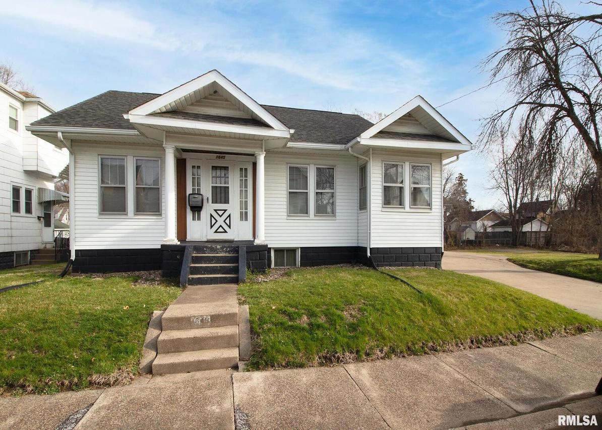 1645 19th Ave., Moline, IL 61265