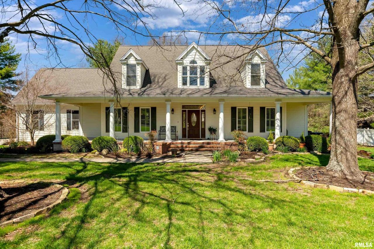 16 Lake Indian Hills Ridge, Carbondale, IL 62902