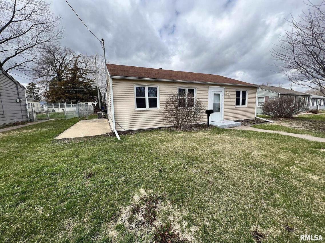 963 41st St., Moline, IL 61265