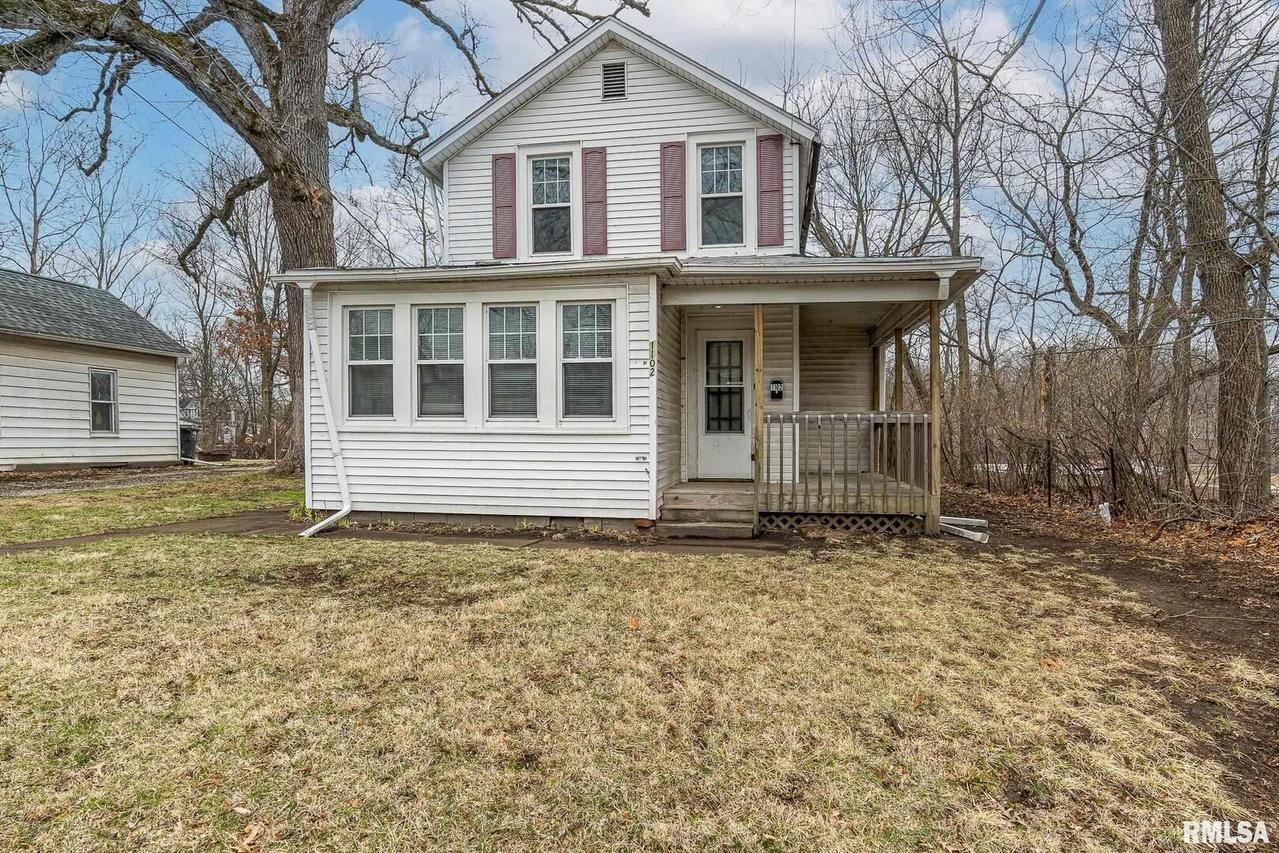 1102 26th St., Rock Island, IL 61201