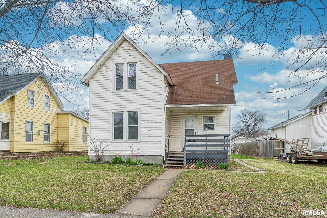 2611 13th Ave., Moline, IL 61265