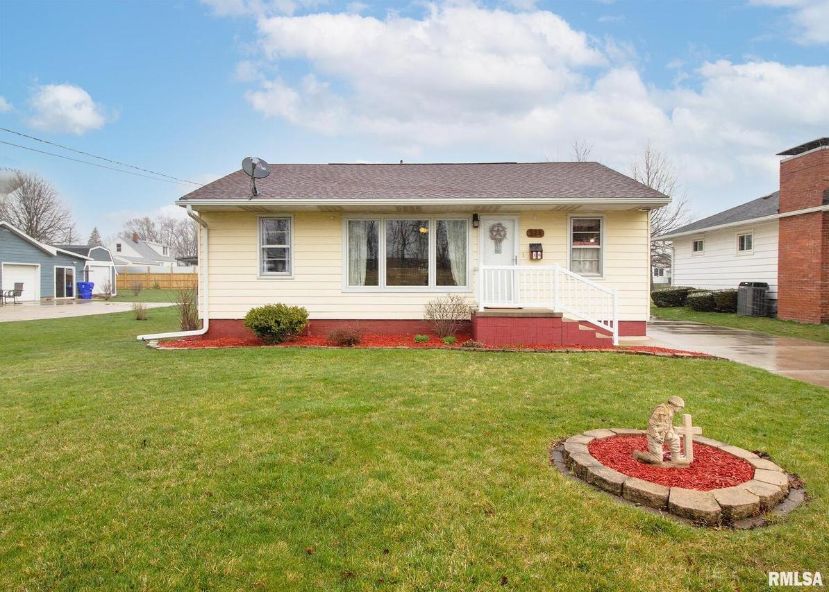 128 W Kellogg Ave., Kewanee, IL 61443