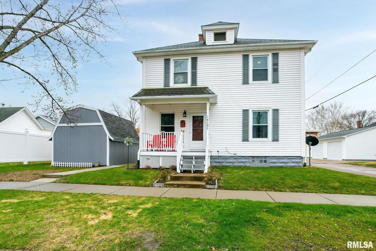 1616 15th Ave., Moline, IL 61265