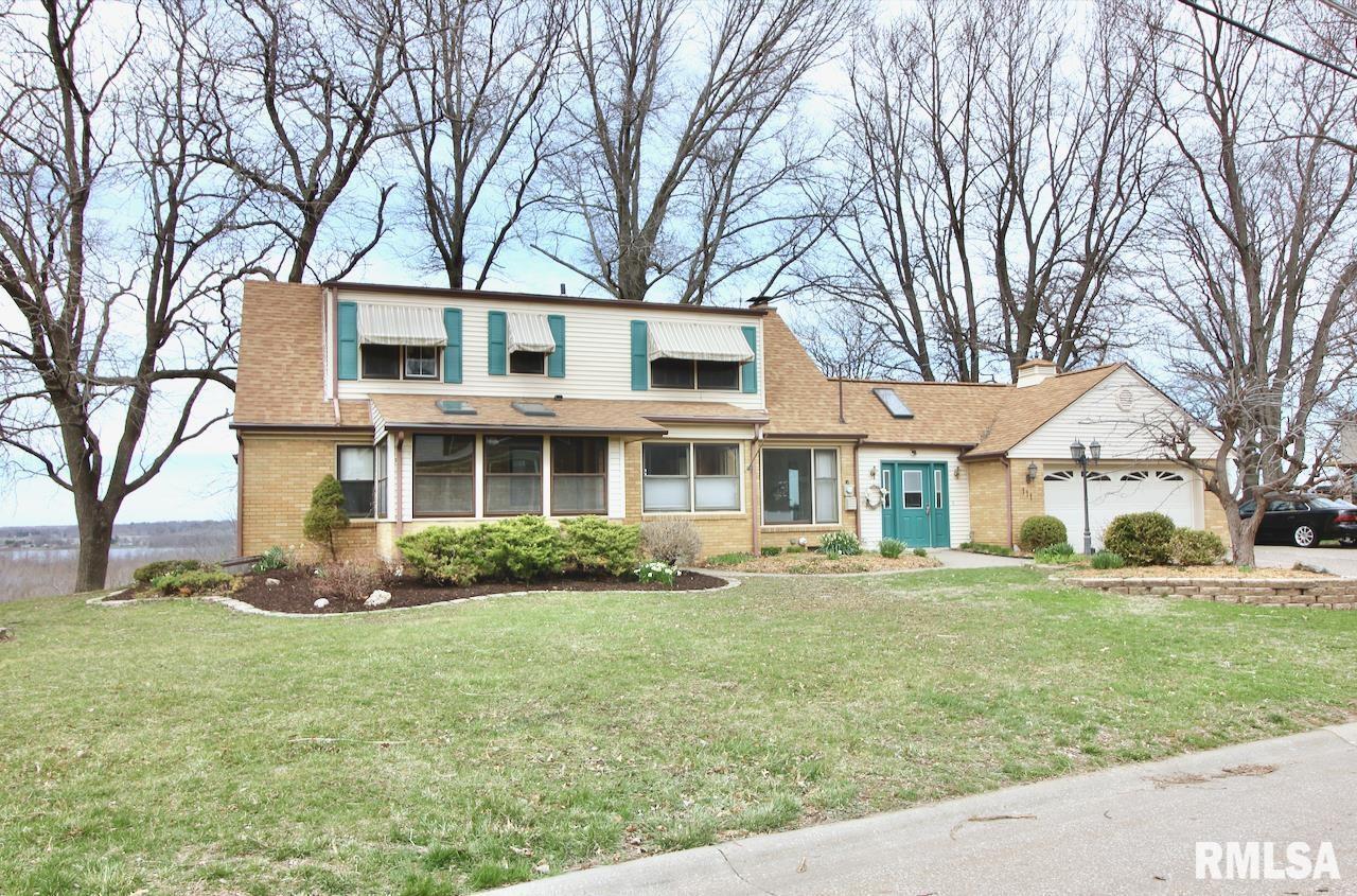 111 S Barrington Dr., Hampton, IL 61256