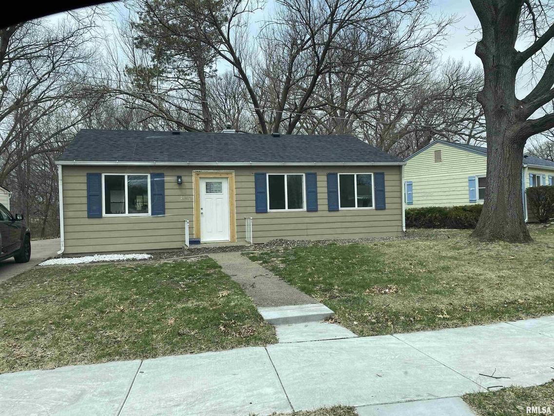 3729 11th Ave., Moline, IL 61265