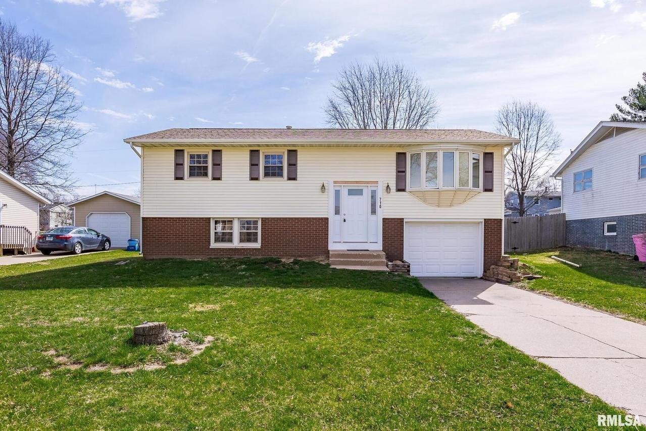 710 6th St., Colona, IL 61241