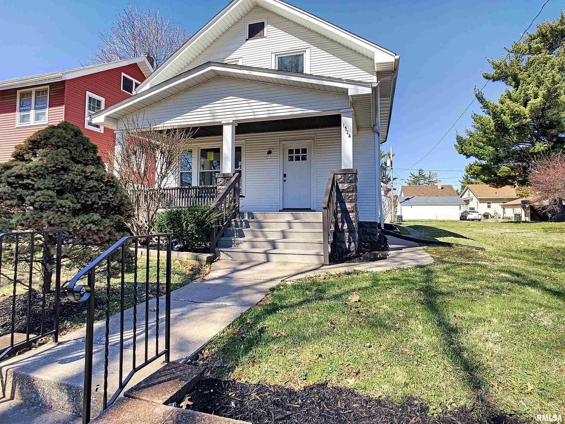 1524 24 1/2 St., Rock Island, IL 61201