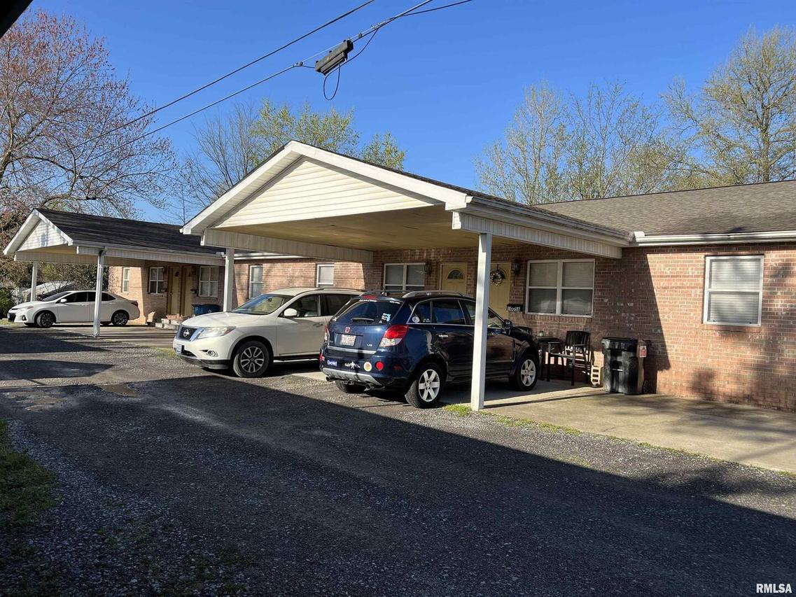 1005 W Walnut St., Marion, IL 62959