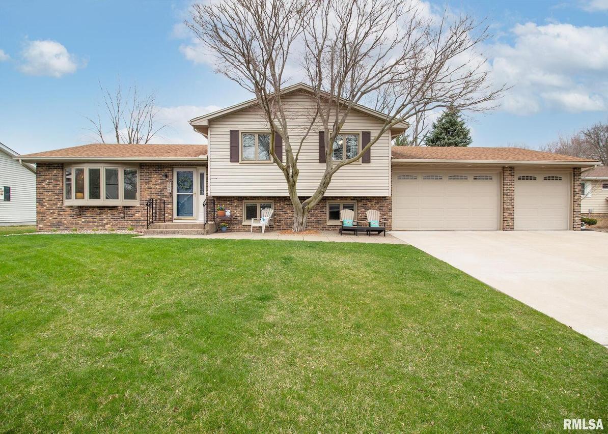 704 E 5th St., Coal Valley, IL 61240