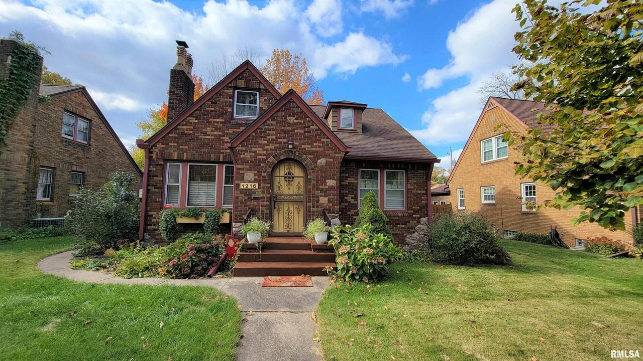 1216 45th St., Rock Island, IL 61201