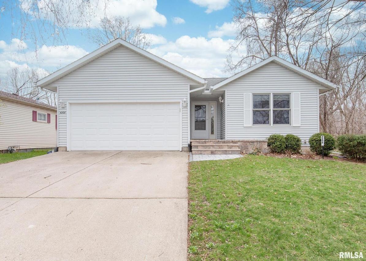 4208 13th Ave., Moline, IL 61265