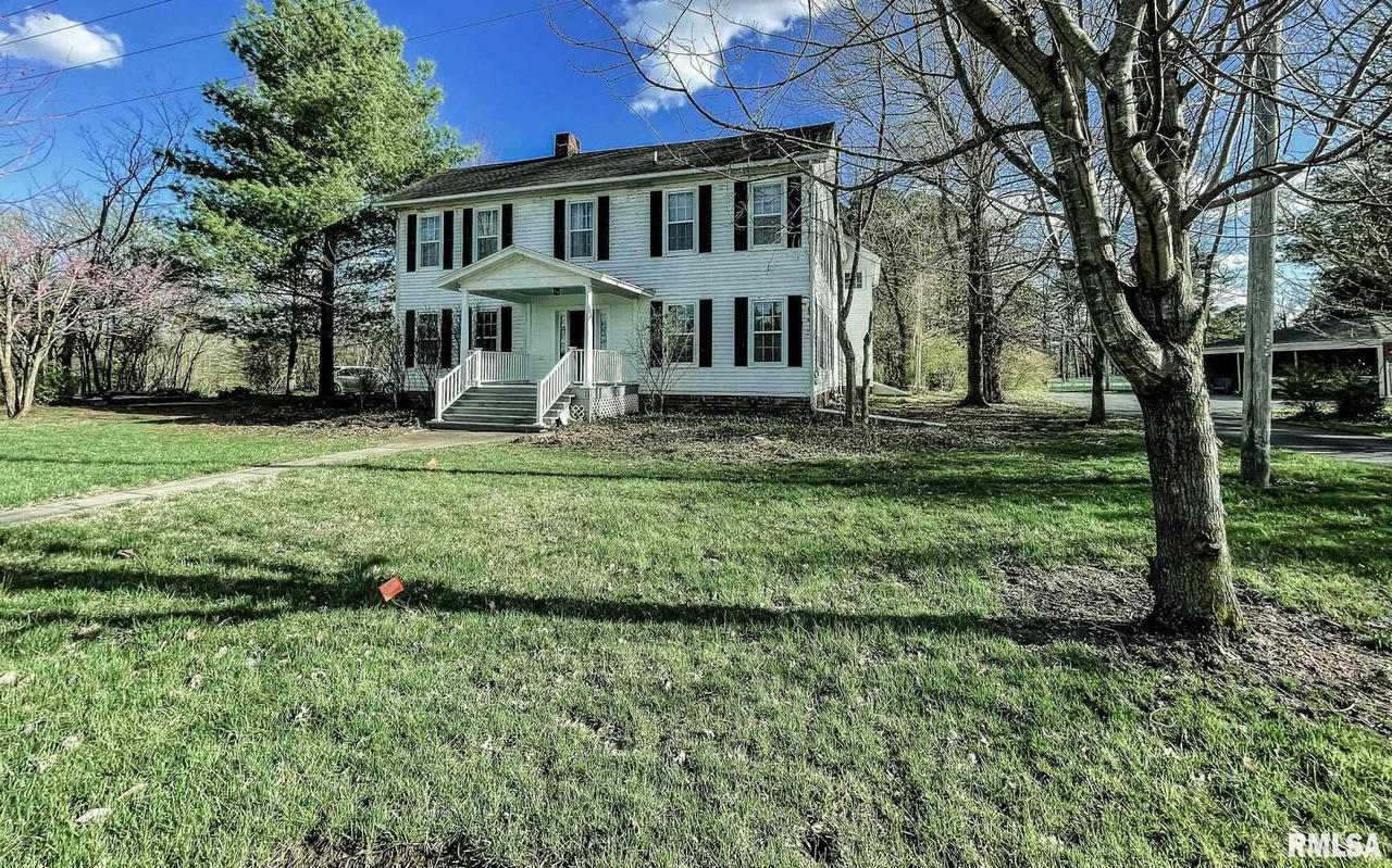 1601 E Walnut St., Carbondale, IL 62901