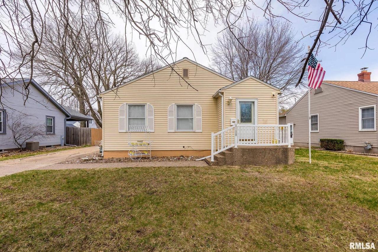 2129 Stadium Dr., Rock Island, IL 61201