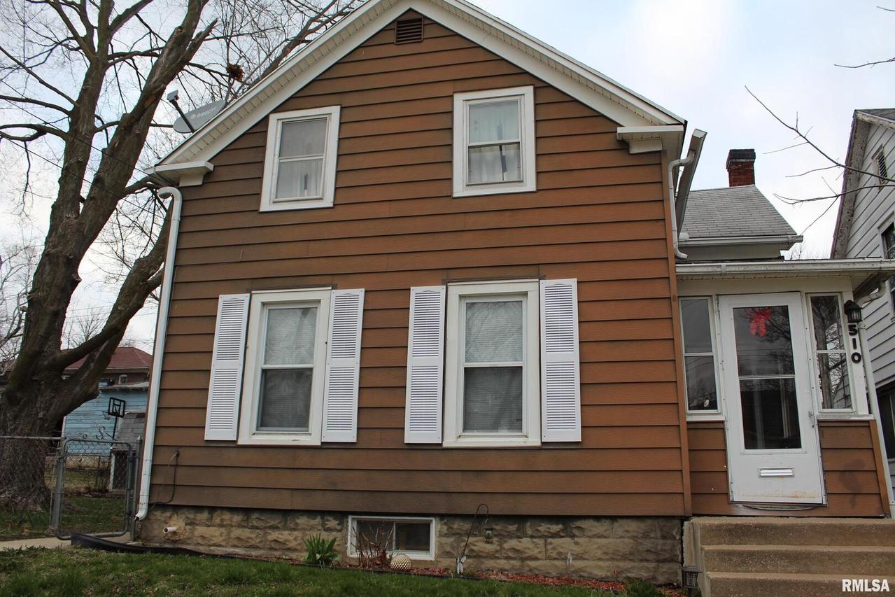 510 W Elk St., Freeport, IL 61032