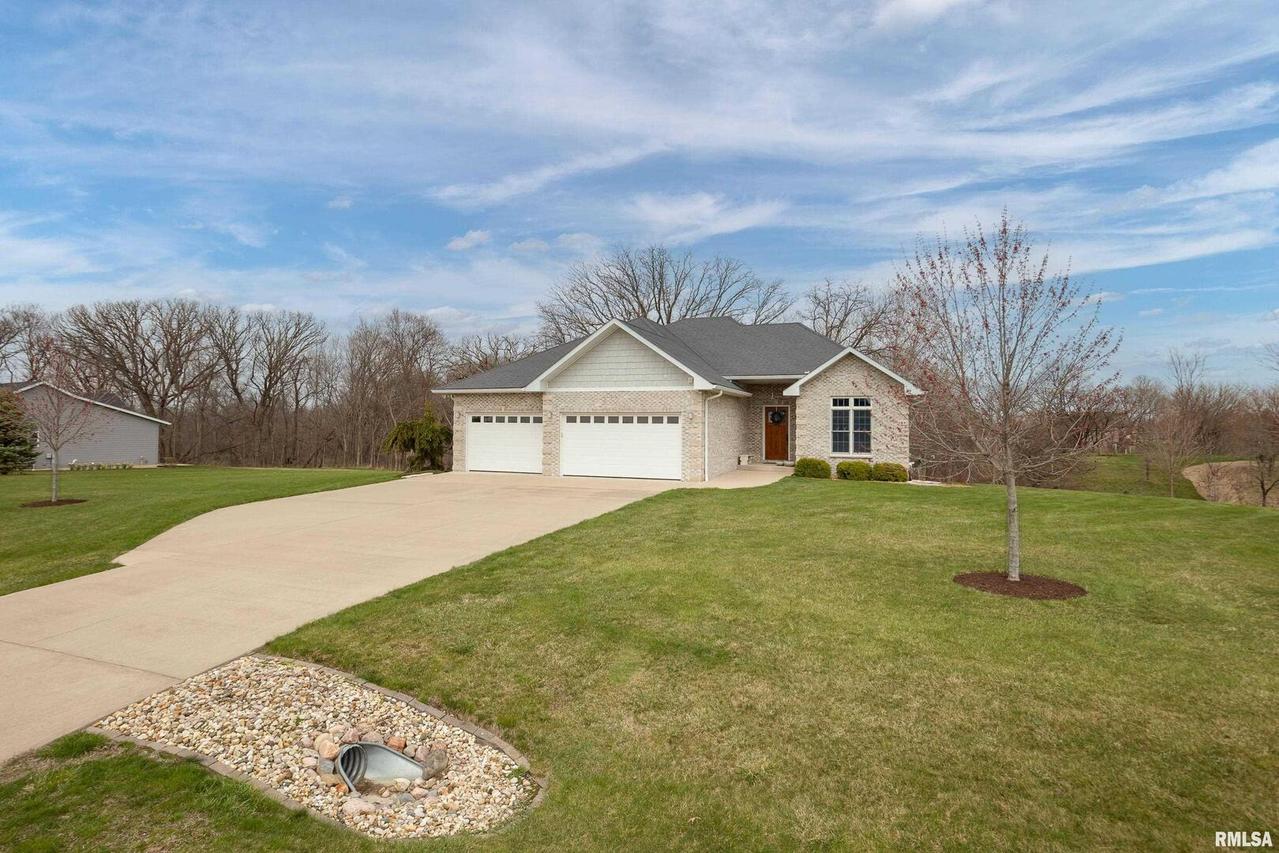 11211 31st Street Dr., Milan, IL 60614