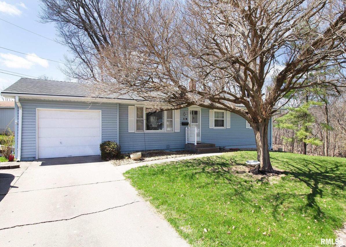 911 51st St., Moline, IL 61265
