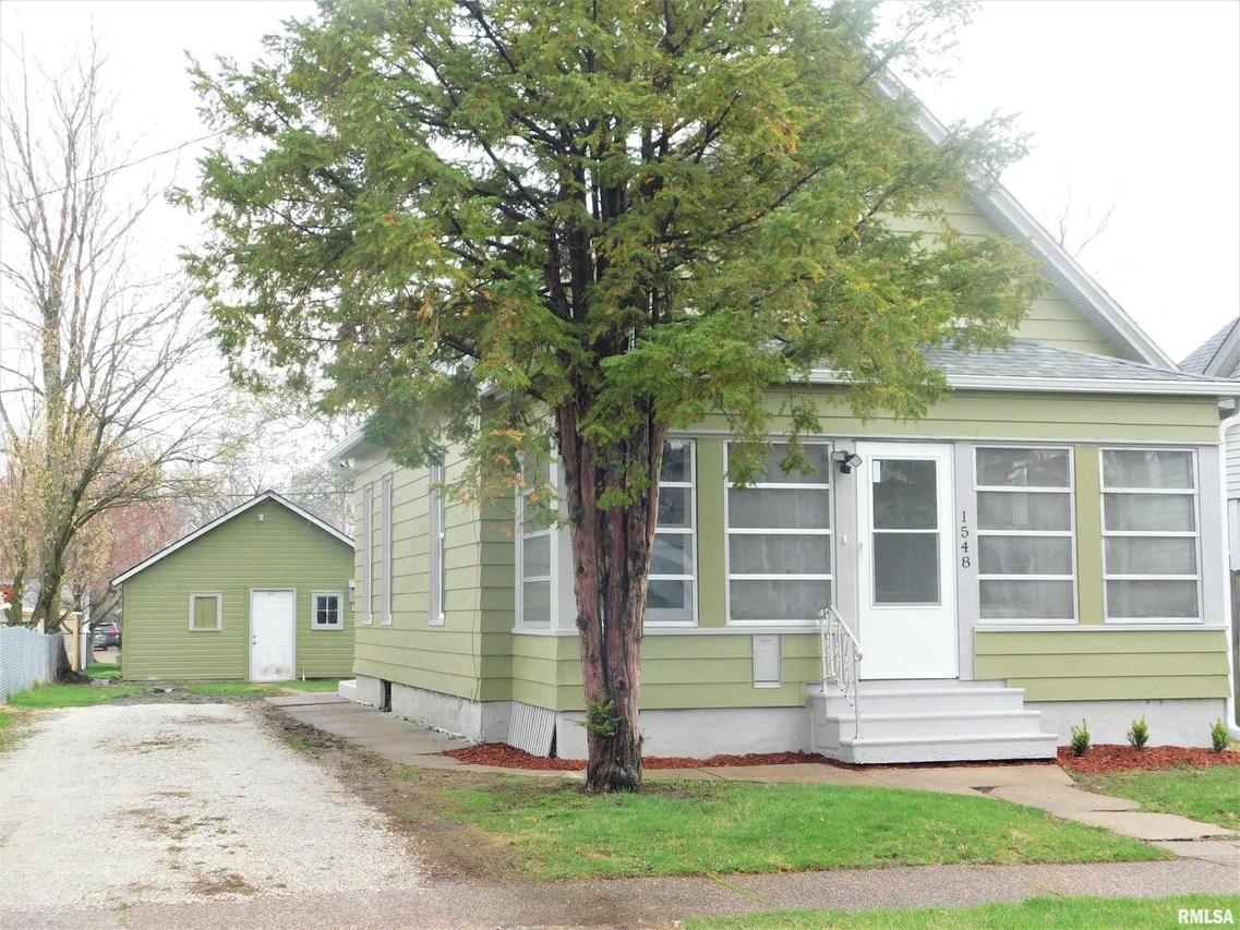 1548 29th Ave., Moline, IL 61265