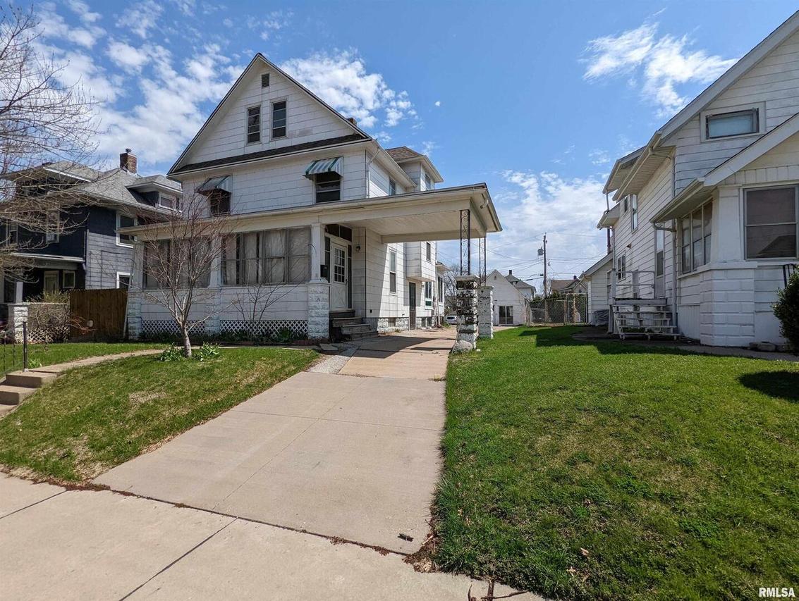 1708 16th St., Moline, IL 61265