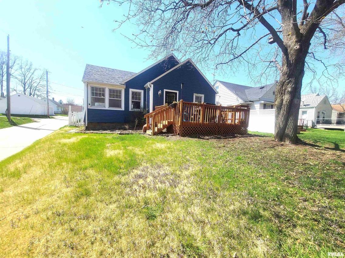 1515 34th St., Moline, IL 61265