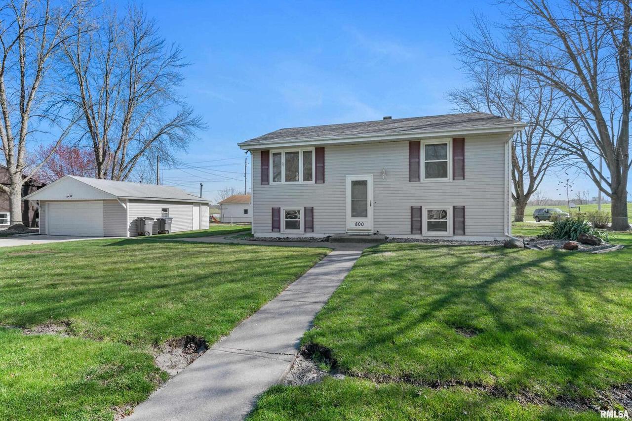 800 4th Ave., Milan, IL 61264