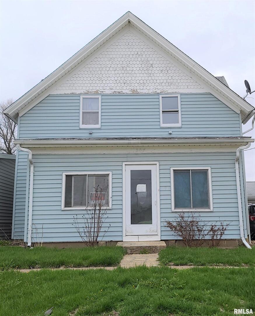 207 S 2nd Ave., Albany, IL 61230