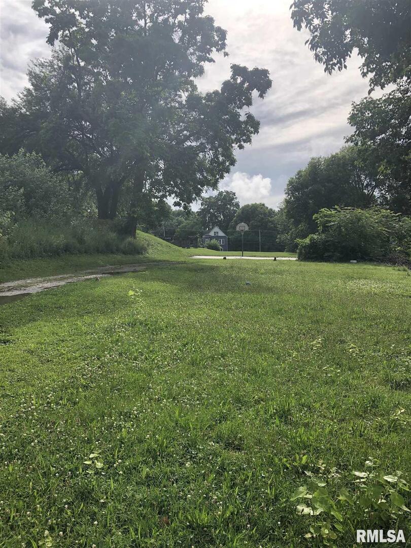 552 31st St., Rock Island, IL 61201