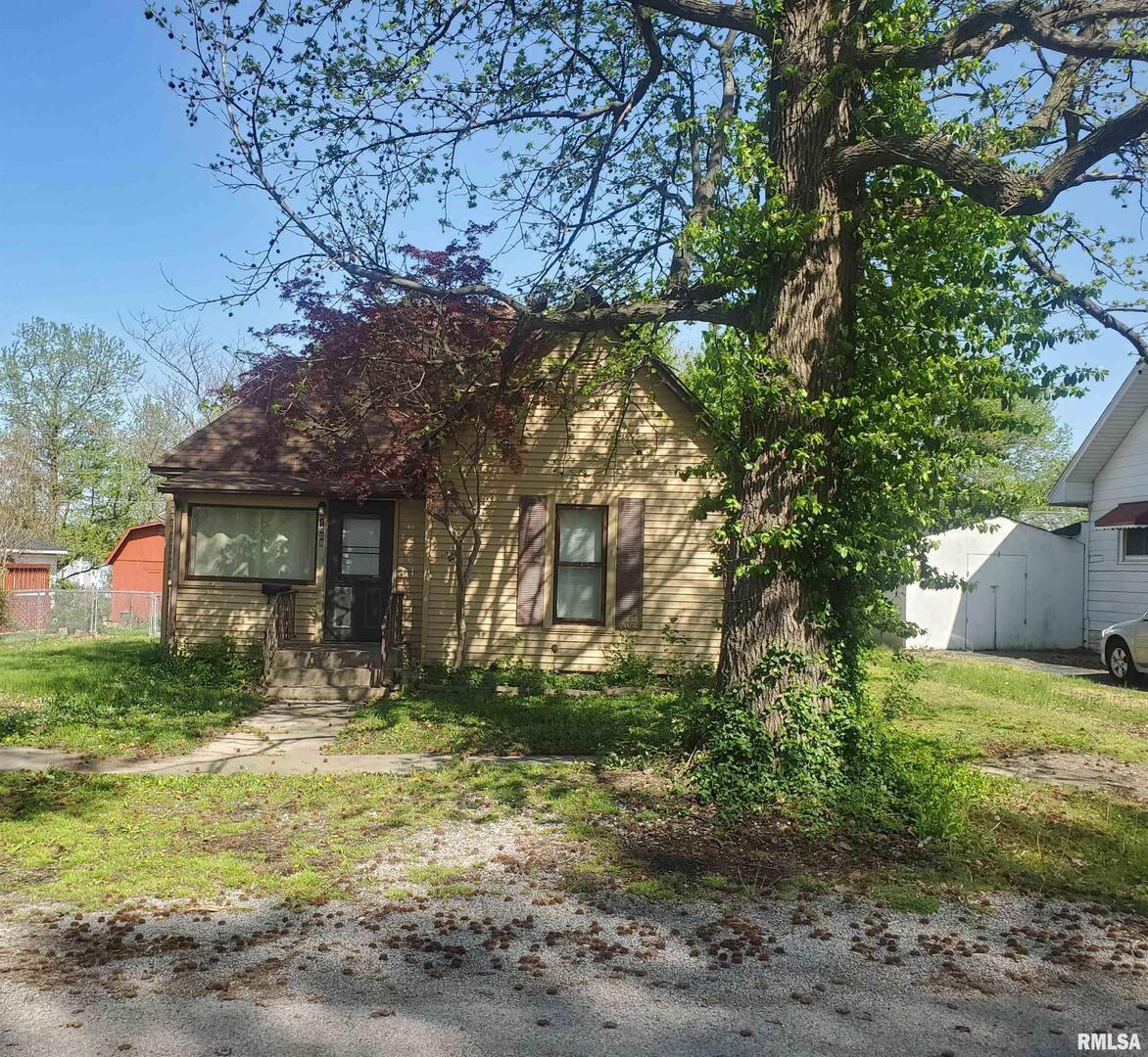 1008 S 12th St., Herrin, IL 62948