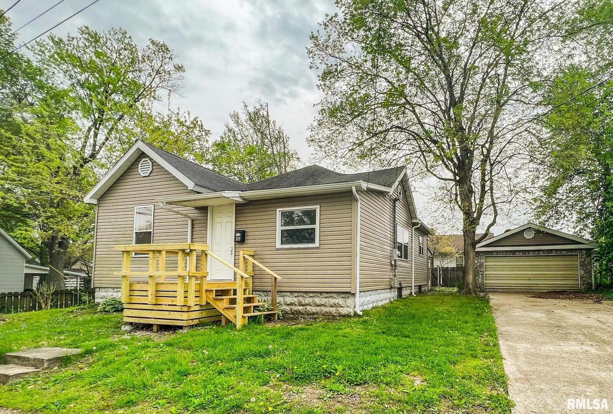309 E College St., Marion, IL 62959