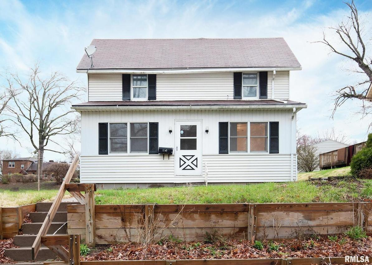 2203 11th Ave. #A, Moline, IL 61265