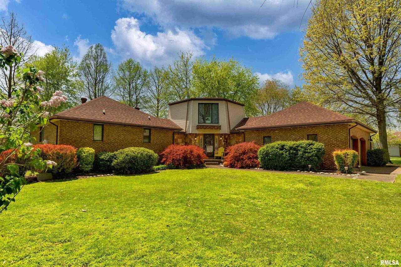 1011 E Illinois St., Marion, IL 62959