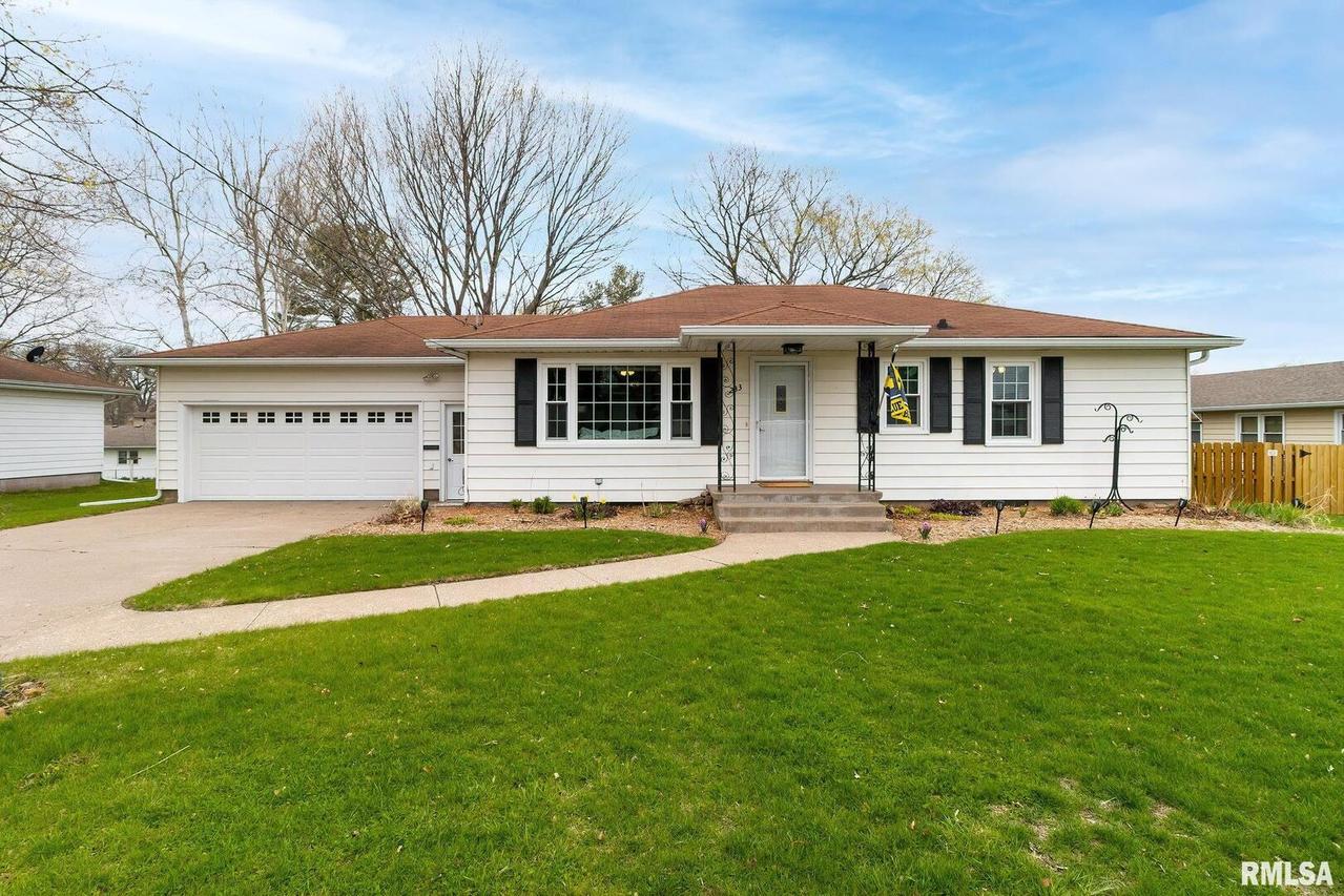 233 Hillcrest Dr., Geneseo, IL 61254