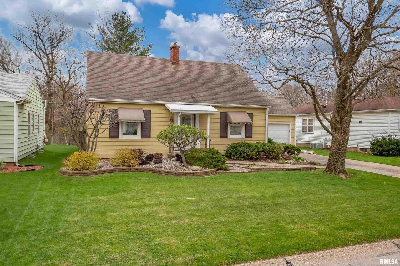 2316 5th St., East Moline, IL 61244