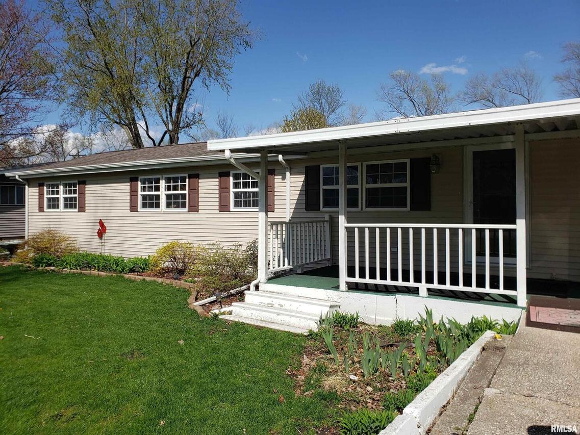 7703 25th St., Milan, IL 61264