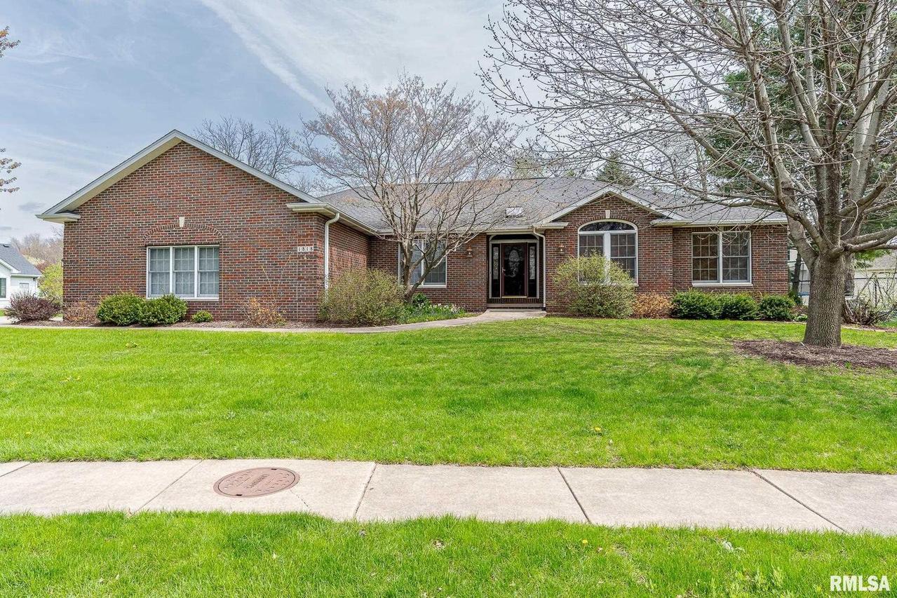 1818 55th Street Pl., Moline, IL 61265