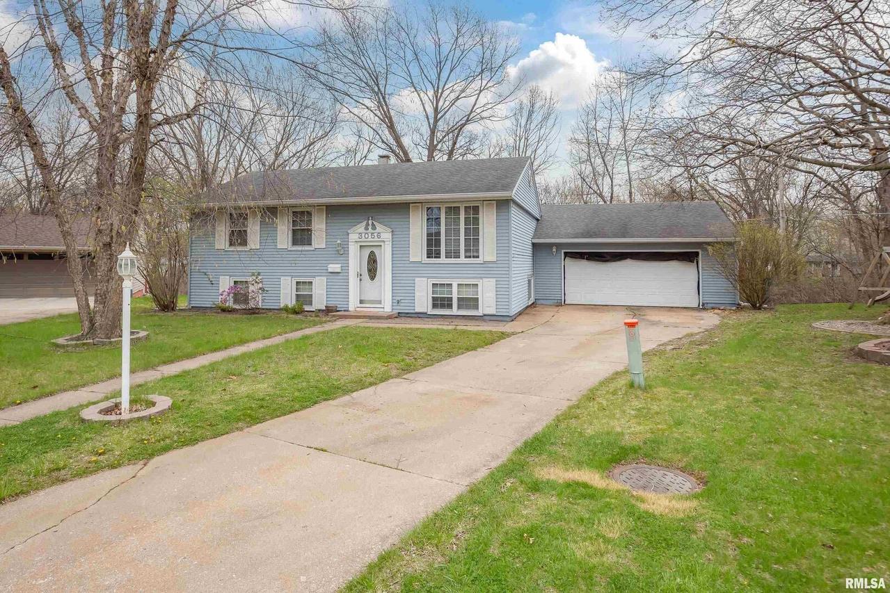 3056 9th St., East Moline, IL 61244