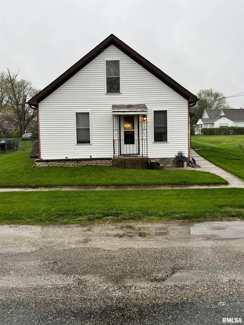 205 3rd St., Sherrard, IL 61281