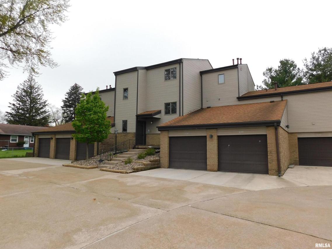 3135 4th St., Moline, IL 61265