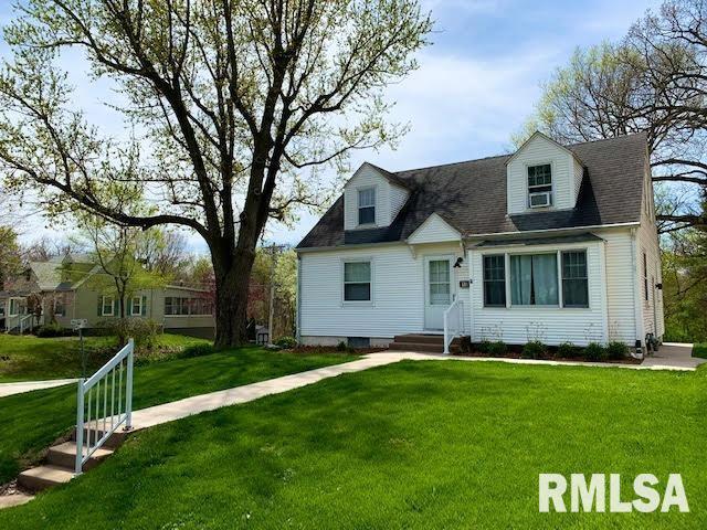 10 Knoll Ct., Rock Island, IL 61201