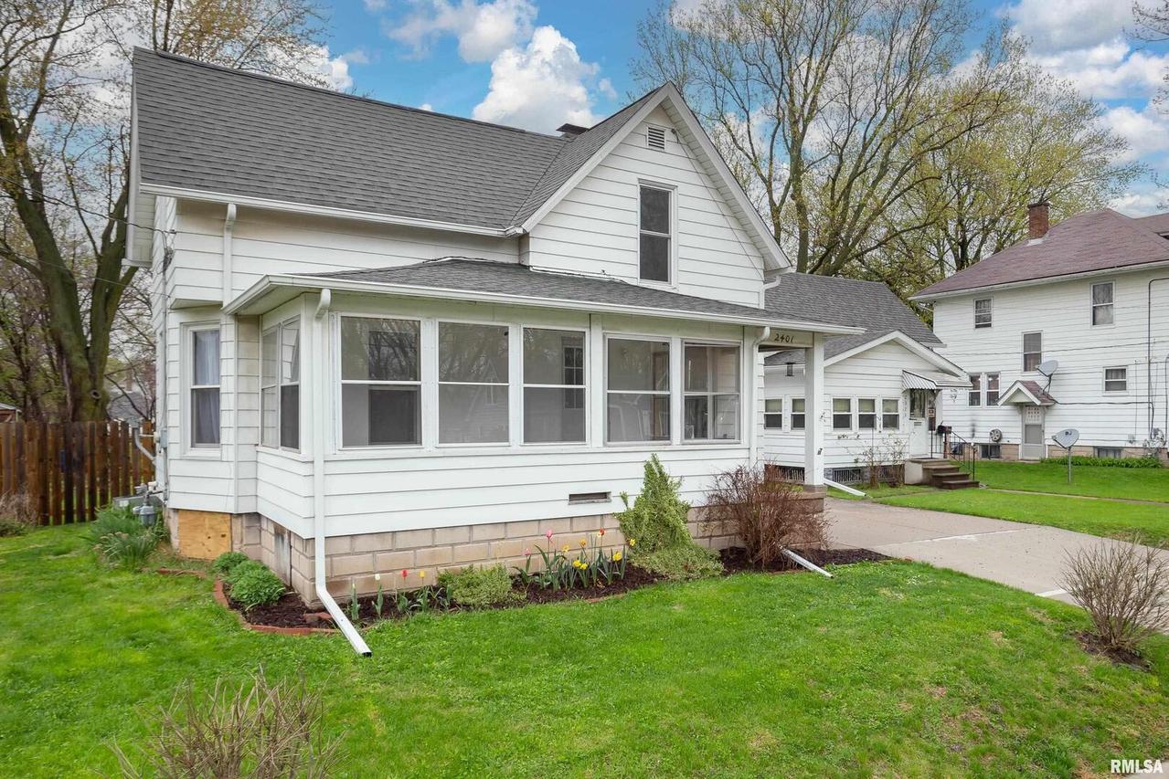 2401 18th St. #B, Moline, IL 61265