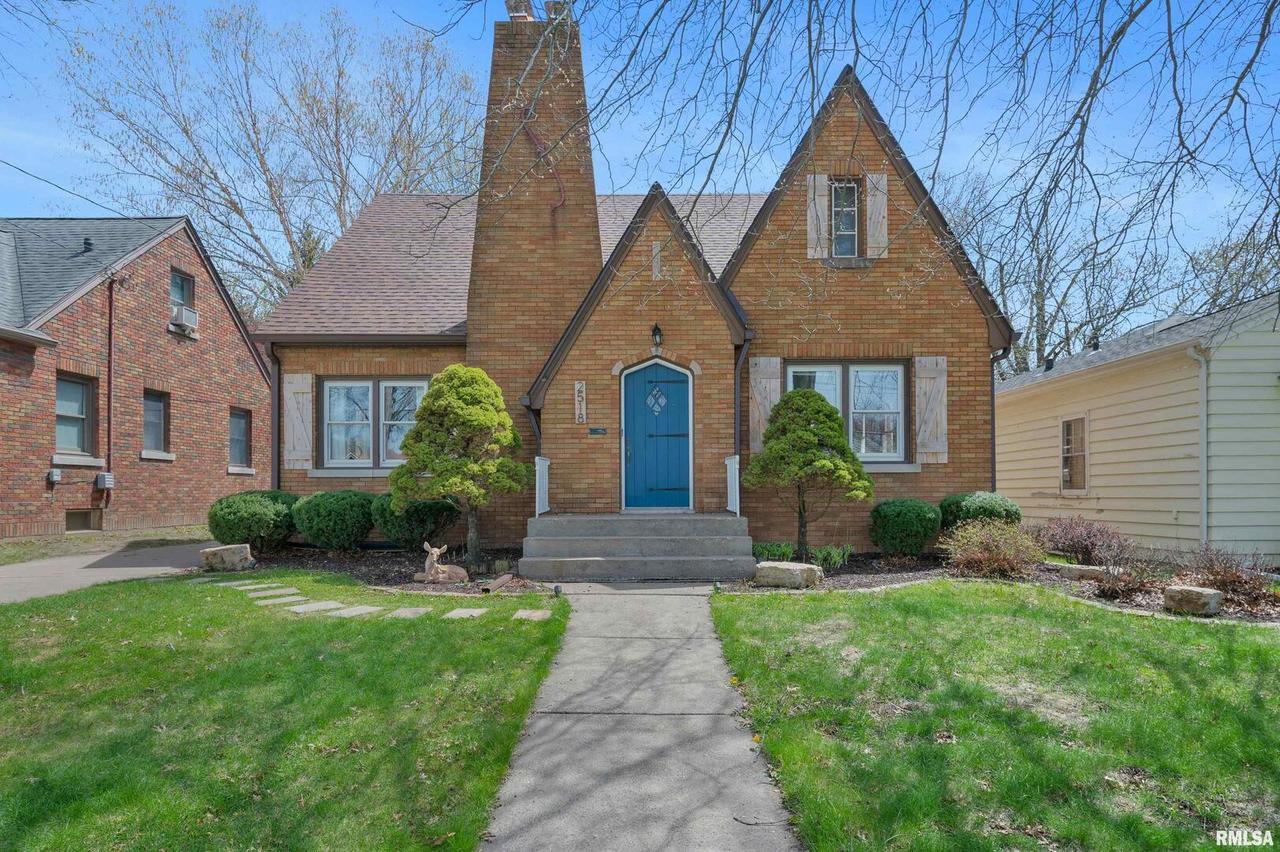 2518 30th St., Moline, IL 61265