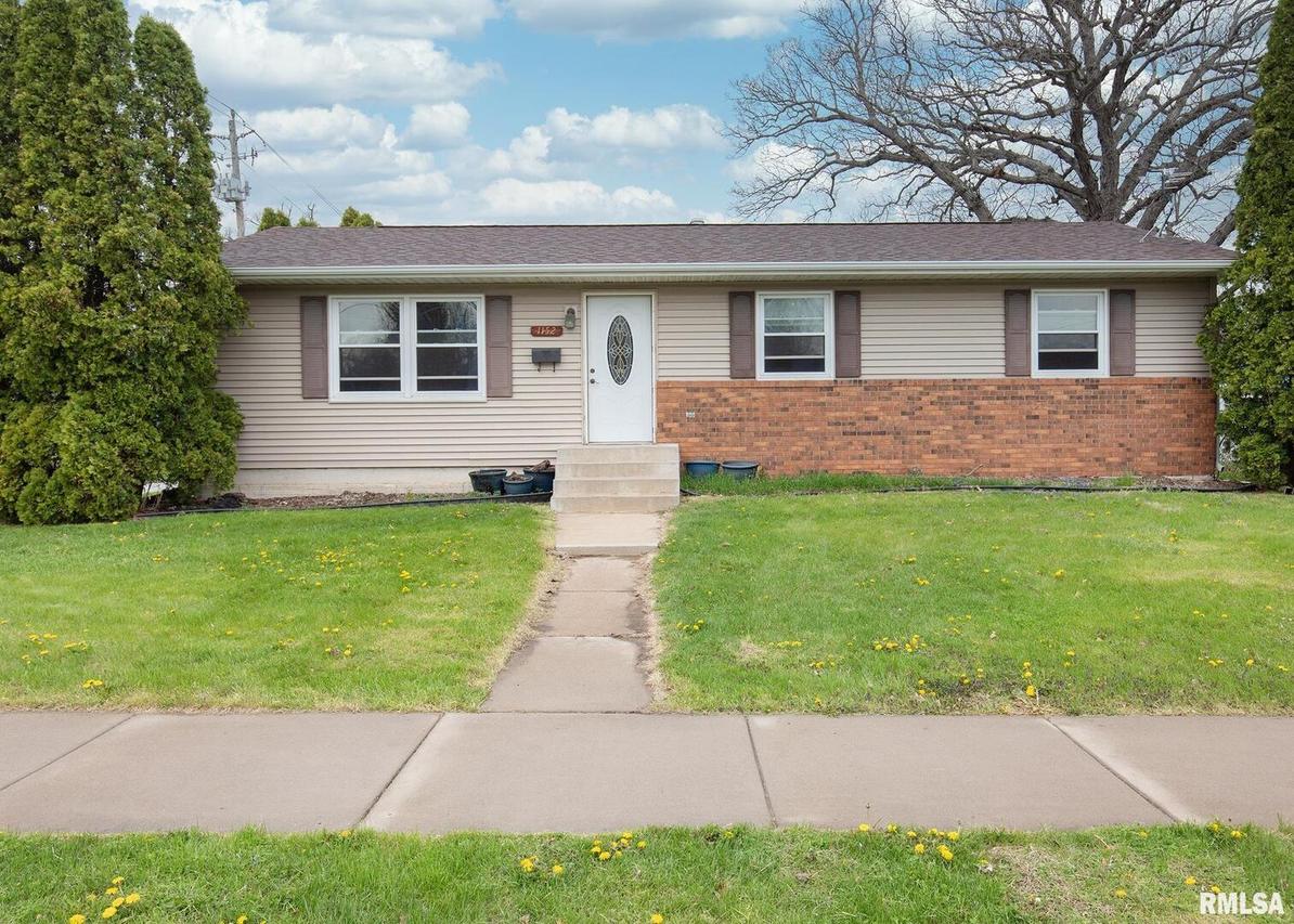 1152 25th St., Moline, IL 61265