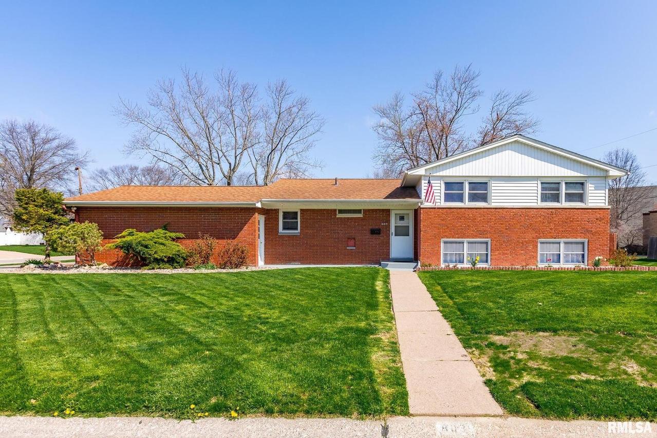 603 39th Ave., East Moline, IL 61244