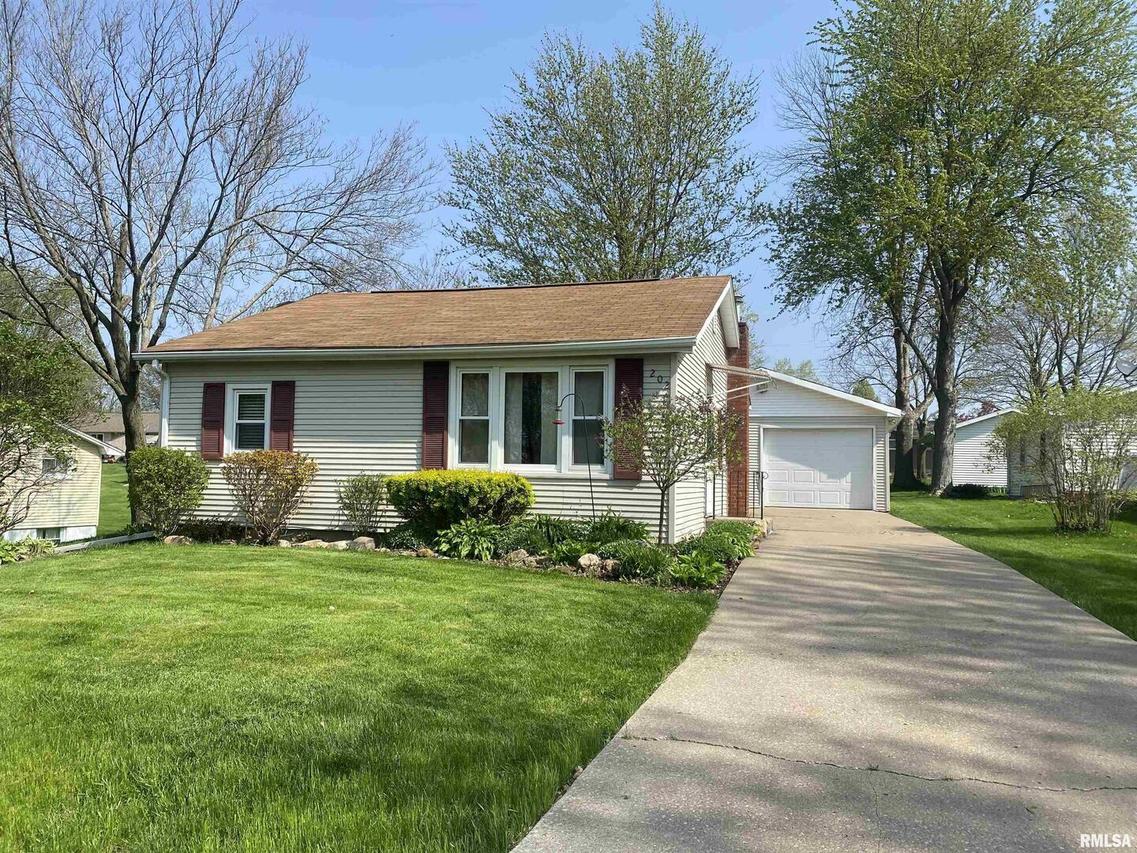 202 4th St., Matherville, IL 61263