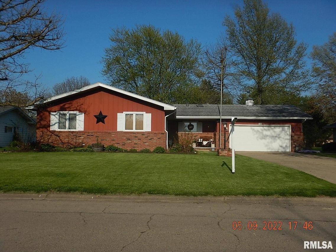 604 Midland Dr., Kewanee, IL 61443