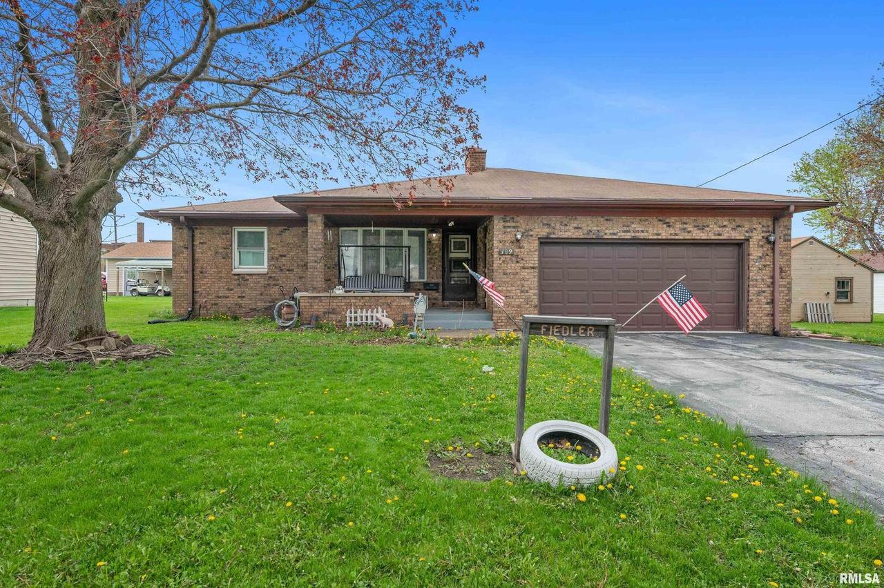 109 4th Ave., Sherrard, IL 61281